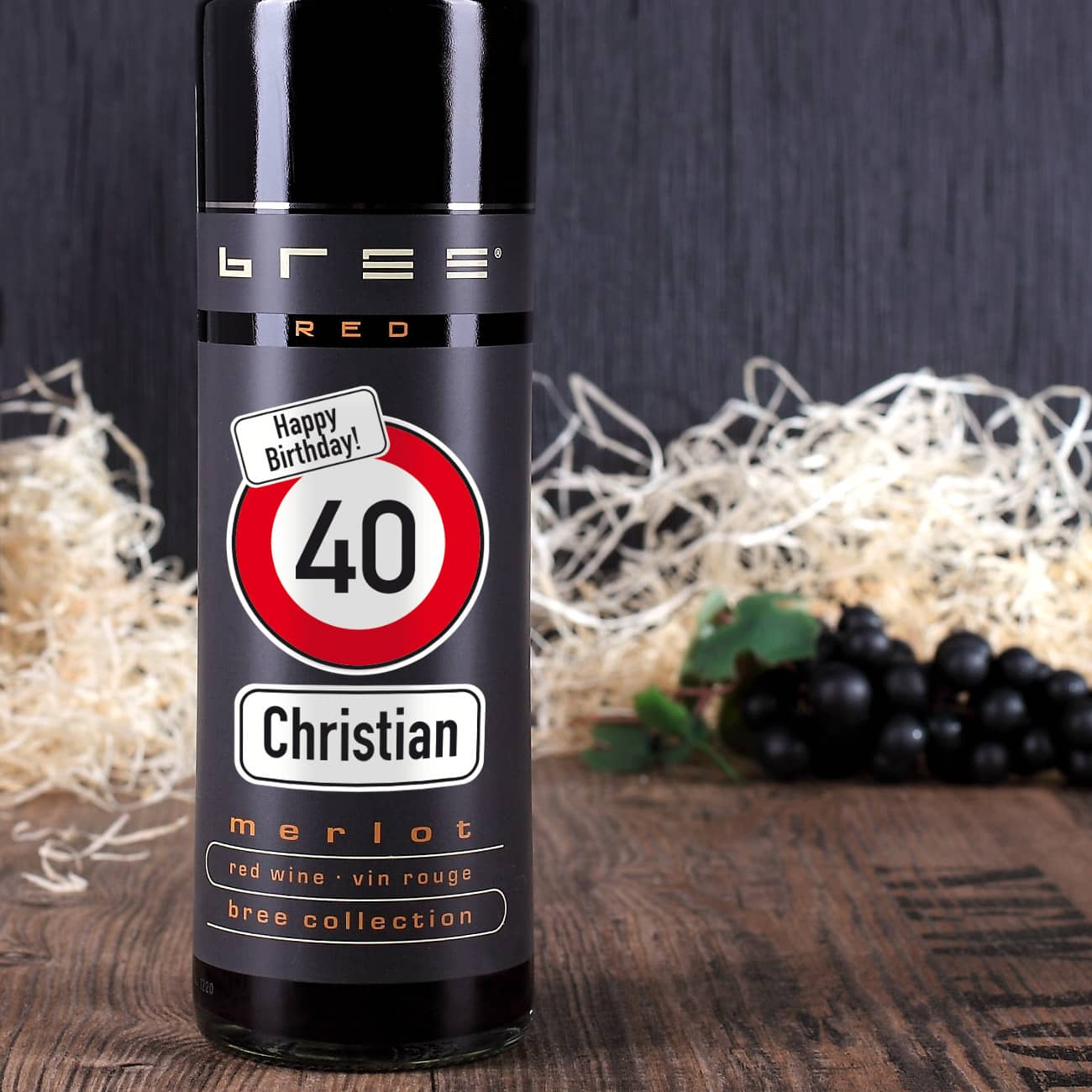 Achtung! Weinflasche mit Alter und Name zum Geburtstag - Detail