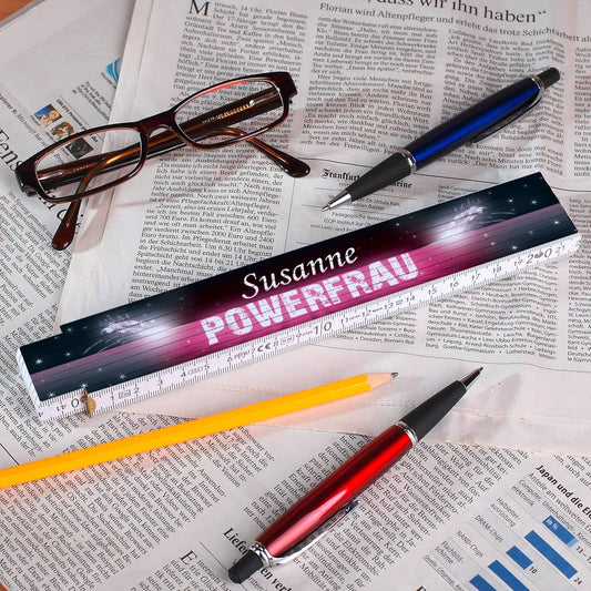 Zollstock für echte Powerfrauen mit Namensaufdruck