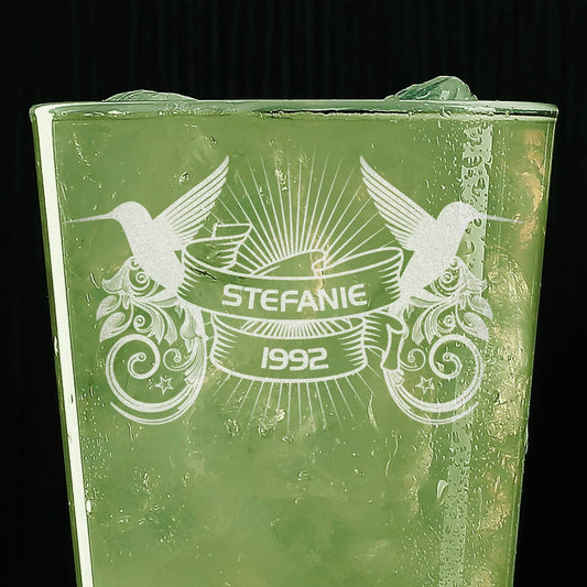 Trinkglas mit Namen und Geburtsjahr