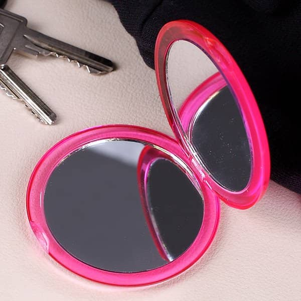 Kosmetikspiegel mit Namensaufdruck