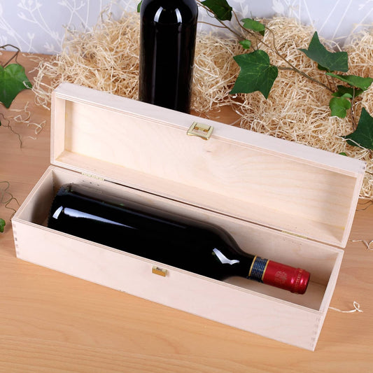personalisierte Holzbox für eine Weinflasche