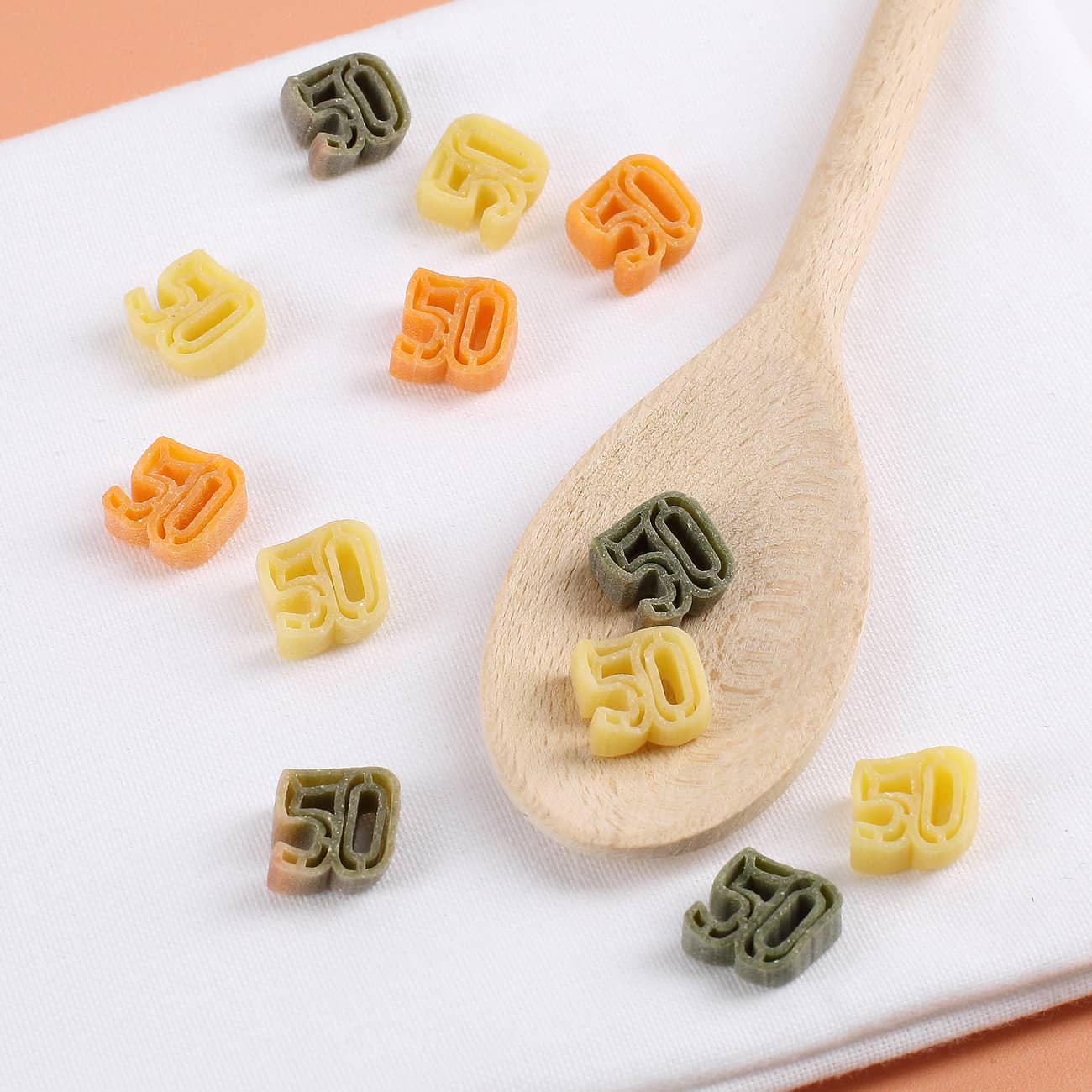Nudeln in Zahlenform zum 50.