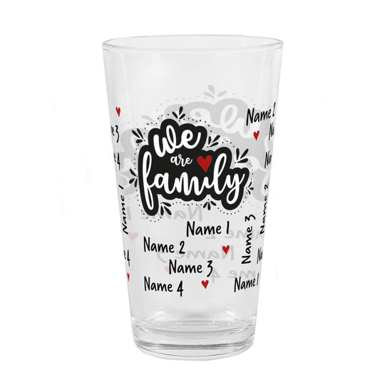 We are family - Wasserglas mit vier verschiedenen Namen