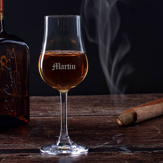 Whiskyglas mit Gravur Ihres Wunschnamens in altdeutscher Schriftart