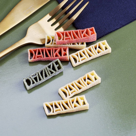 Nudeln in Danke Form