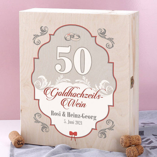 Goldhochzeitswein mit zwei gravierten Gläsern in edler Holzbox