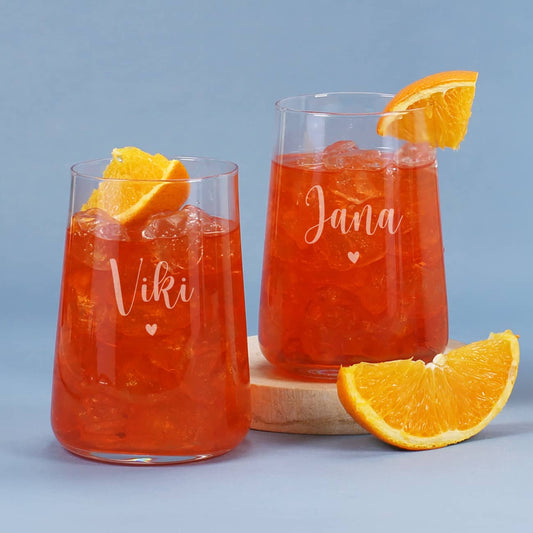Zwei gravierte Trinkgläser mit Namen