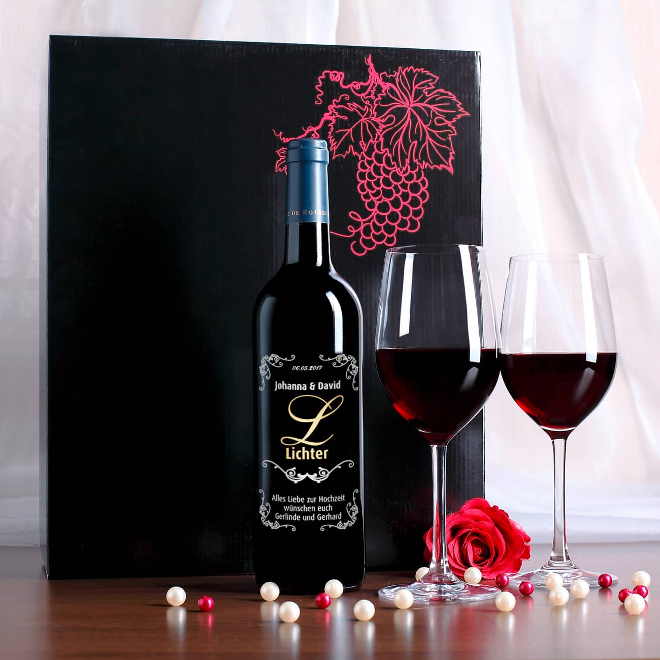 Weinglas-Set mit gravierter Rotweinflasche zur Hochzeit in edler Geschenkbox –