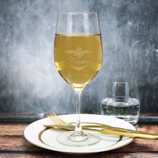 Geschenkset zum 50. Geburtstag mit graviertem Weinglas und Weinflasche in bedruckter Geschenkbox