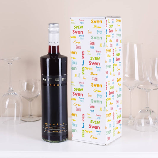 Rotwein verpackt in personalisierter Verpackung mit Name