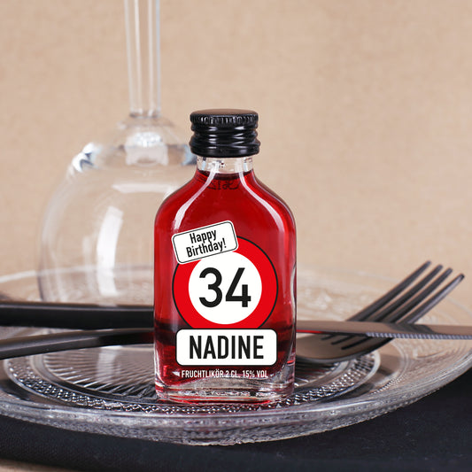 Leckerer Fruchtschnaps mit Verkehrszeichen