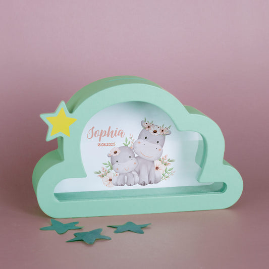 Spardose Wolke mit Hippofamilien-Motiv – personalisiert mit Name und Datum, Seitenansicht