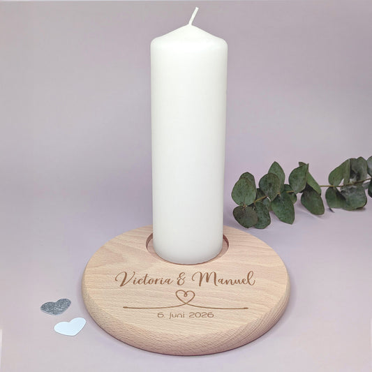 Kerzenuntersetzer mit Kerze und Eukalyptus, graviert mit Namen und Hochzeitsdatum
