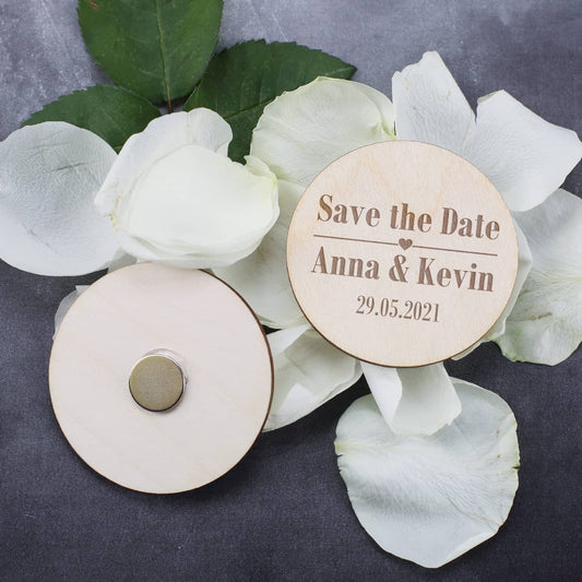 6cm große Magnete aus Holz mit Gravur