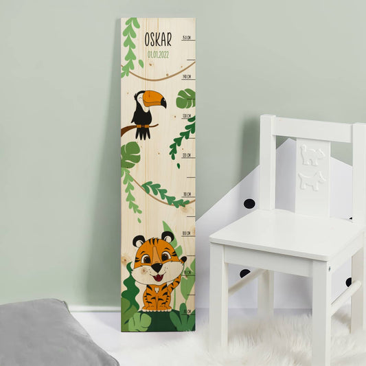 Personalisierte Messlatte mit Name und Datum