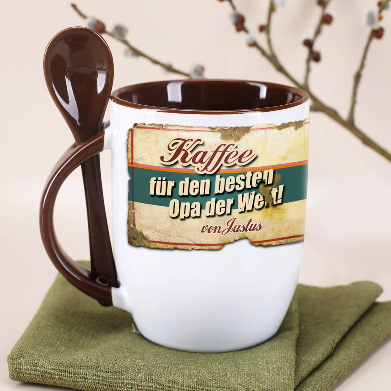 Keramiktasse für Kaffee und Tee mit Löffel und Aufdruck Ihres Wunschnamens –