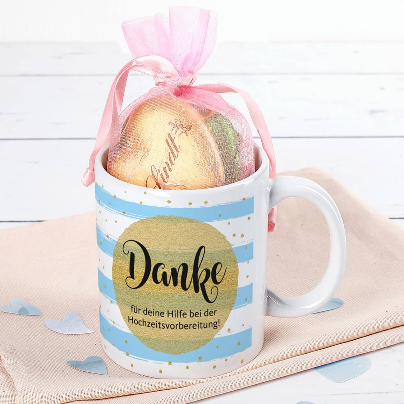 Tasse Danke mit Lindt Schokoherzen gefüllt –