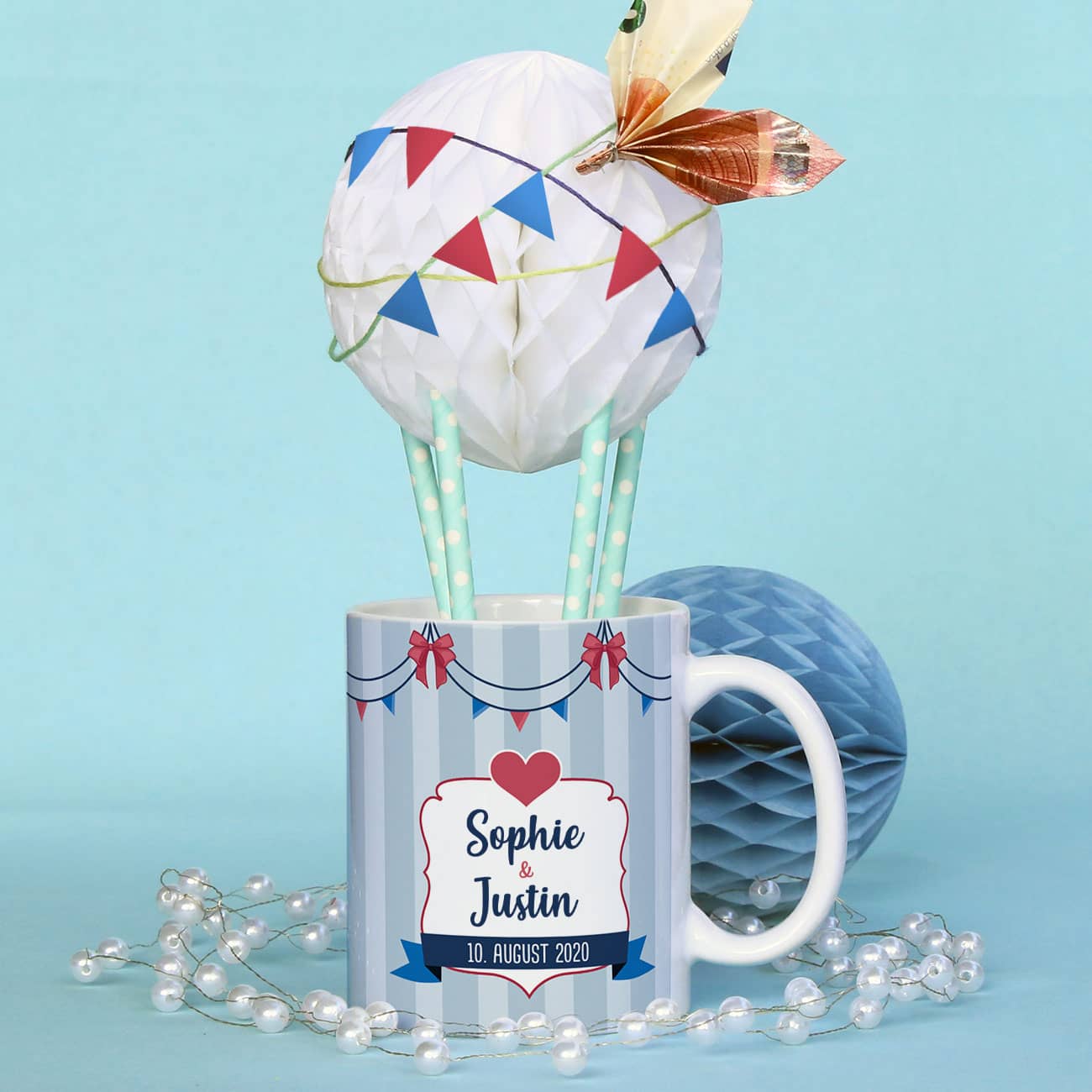 Tasse für DIY-Geldgeschenk zur Hochzeit mit Namen und Datum –