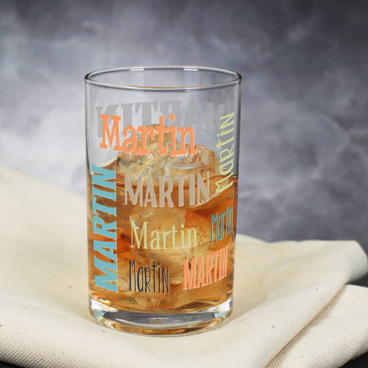 Schnapsglas umlaufend mit Ihrem Namen in verschiedenen Schriften bedruckt