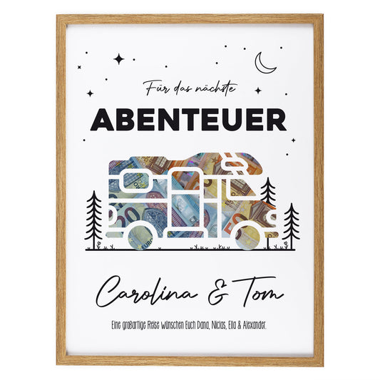 Bilderrahmen mit Geldschein-Motiv und Wohnmobil-Aussparung – personalisiert mit Carolina & Tom
