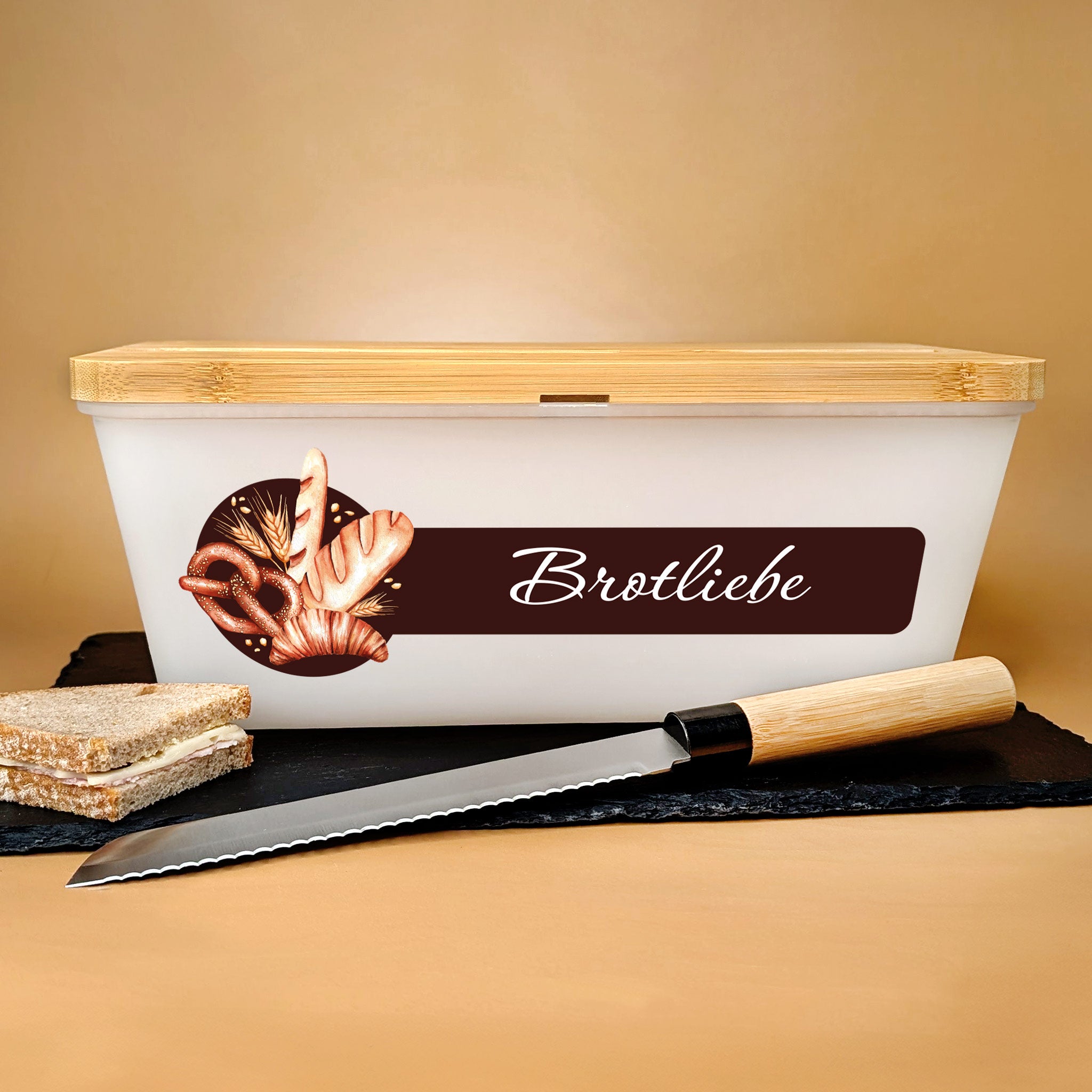 Personalisierter Brotkasten mit Messer, Schneidebrett & Wunschtext –