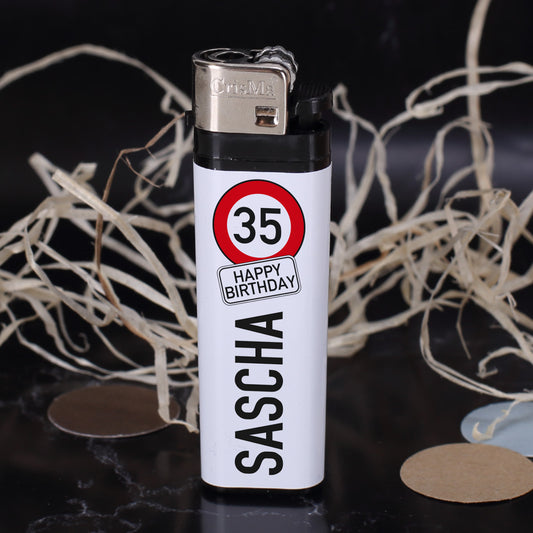 Feuerzeug mit Verkehrszeichen-Aufkleber