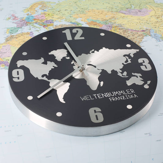 Metalluhr "Weltenbummler" mit Ihrem Namen