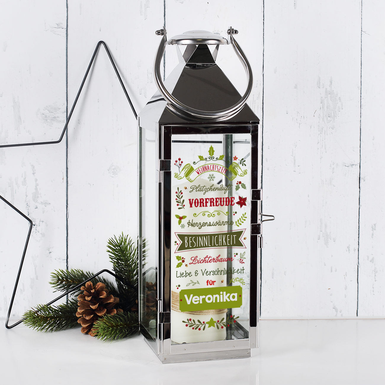 Weihnachtslaterne mit Weihnachtsmotiv und Ihrem Namen bedruckt. –