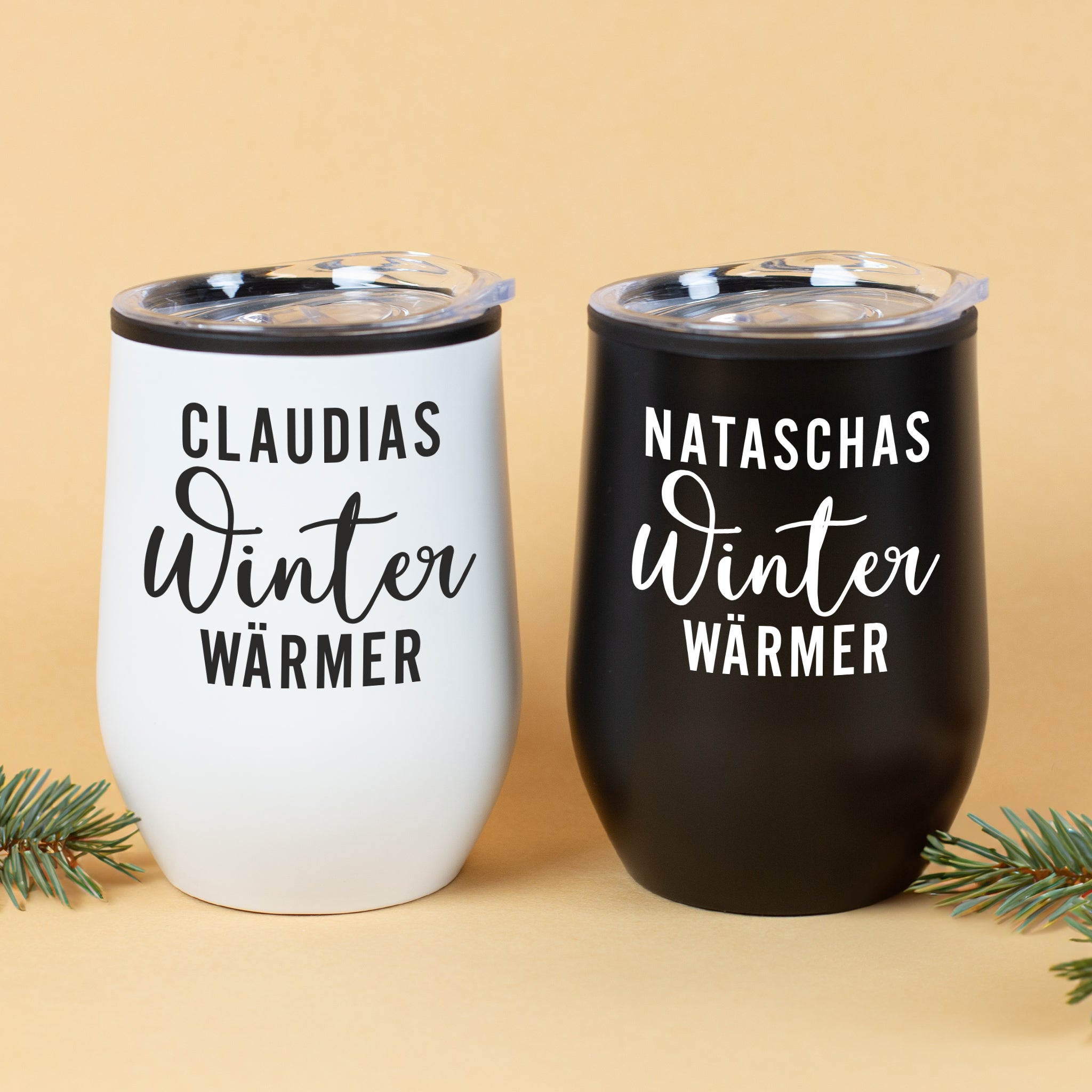 Personalisierter Thermobecher mit Name und Winterwärmer-Motiv –