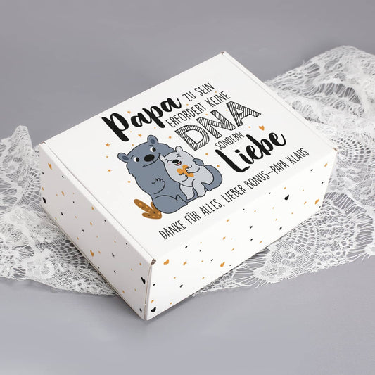 Papa zu sein erfordert keine DNA sondern Liebe - Geschenkbox zum Vatertag
