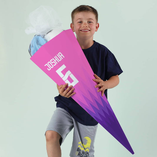 Schultüte für Fußballfans mit Name und Zahl