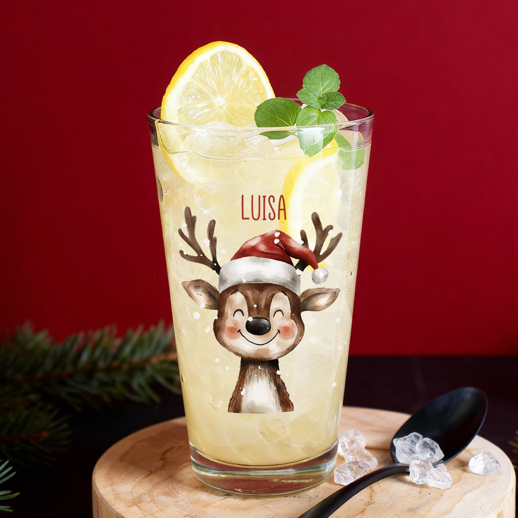 Trinkglas zu Weihnachten mit Rentiermotiv & Name personalisiert –