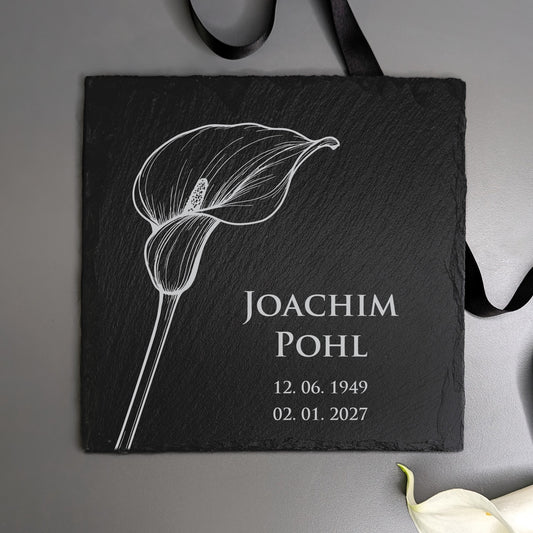Schiefertafel mit Calla-Motiv und persönlicher Gravur für Joachim Pohl