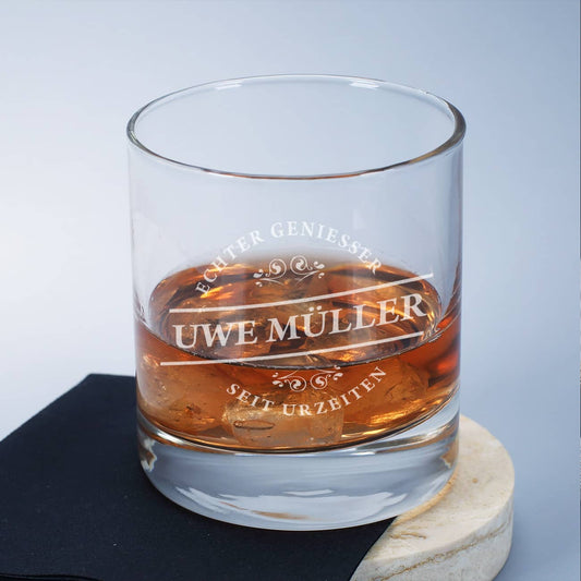 persönliches Whiskeyglas mit Name graviert