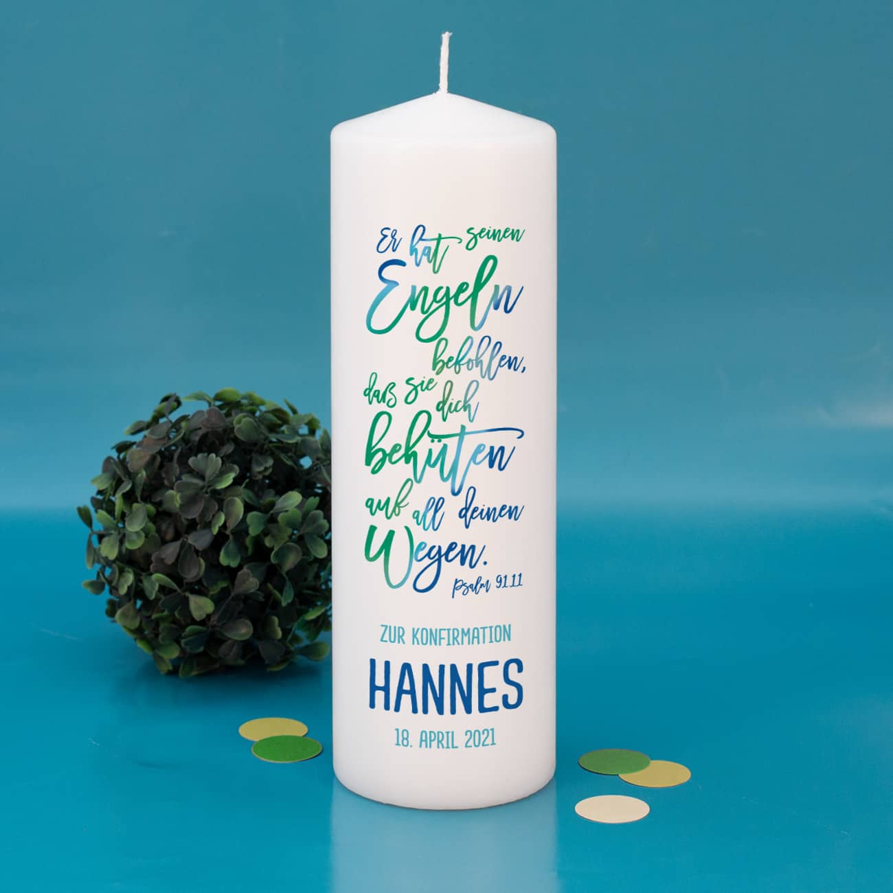 Konfirmationskerze mit Psalm 91,11, Name, Datum und großem Kreuz in grün und blau –