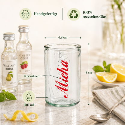 Produktinfografik zum personalisierten Coca-Cola Shotglas mit Name Micha, 100 ml, 8 cm Höhe und 4,8 cm Durchmesser