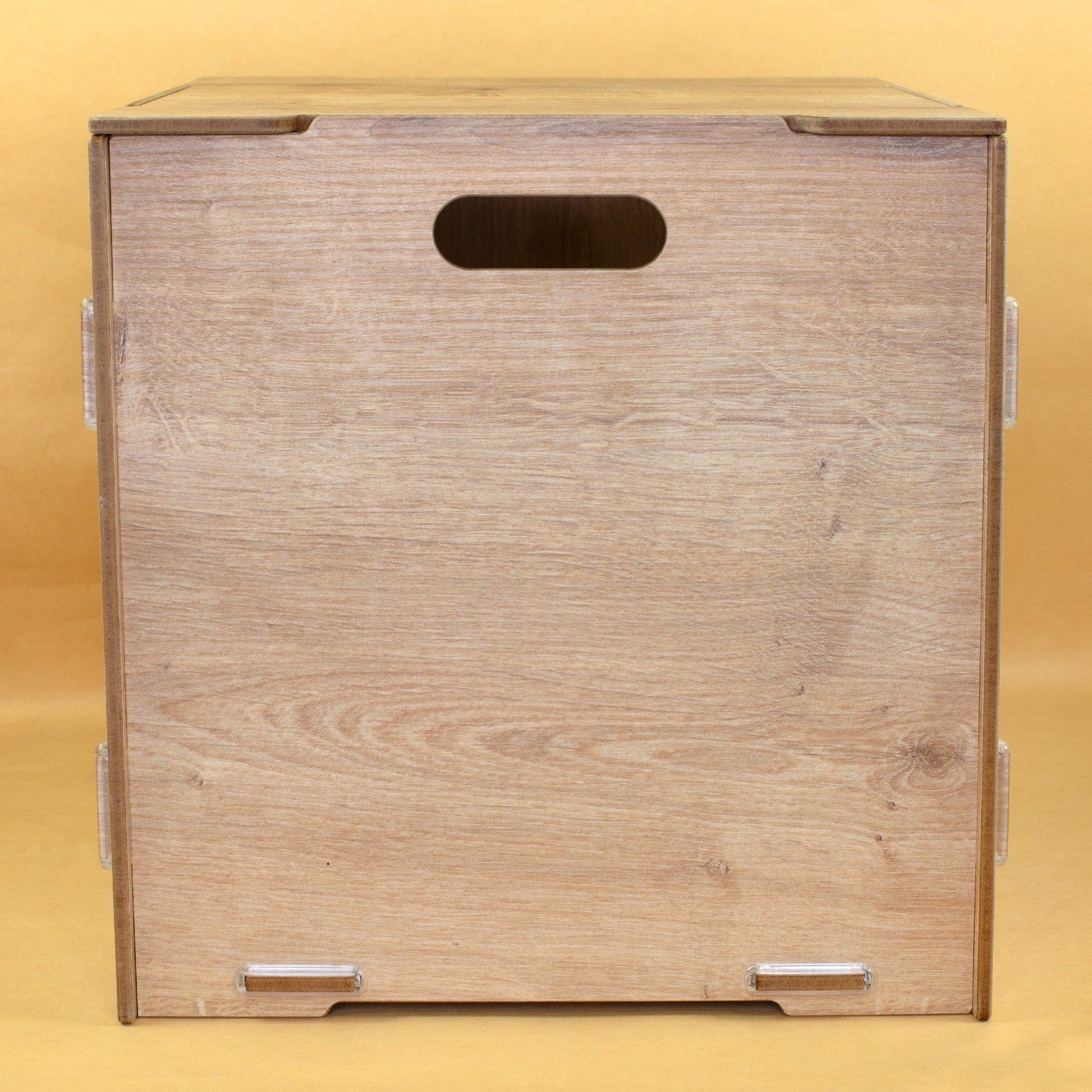 Personalisiertes Katzenhaus von hinten mit Griff