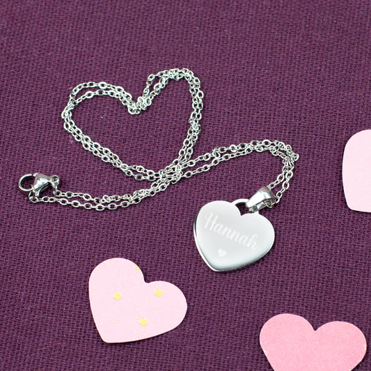 silberne Halskette mit Herzanhänger inklusive Namensgravur