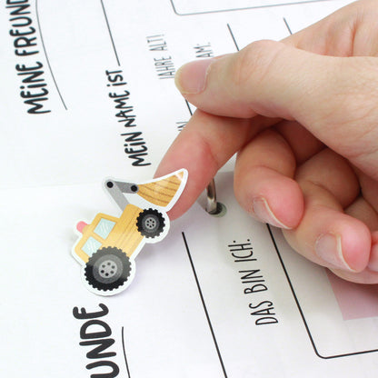 Detailaufnahme eines Stickers als Beispiel mit einem Bagger-Motiv