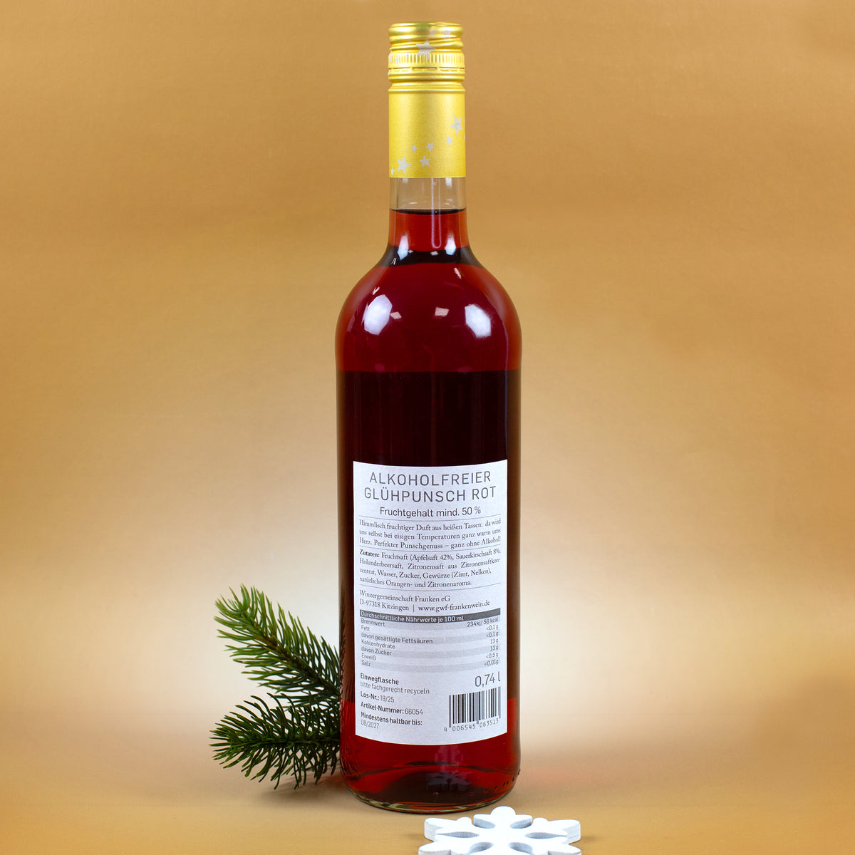 Rückseite der Flasche mit alkoholfreiem Glühpunsch Rot, Zutaten, Nährwertangaben und 0,74 Liter Inhalt