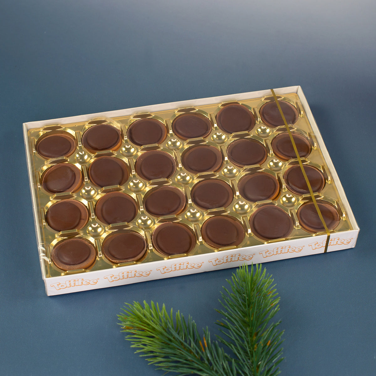 Toffifee Inhalt des Adventskalenders mit 24 Pralinen in goldener Verpackung