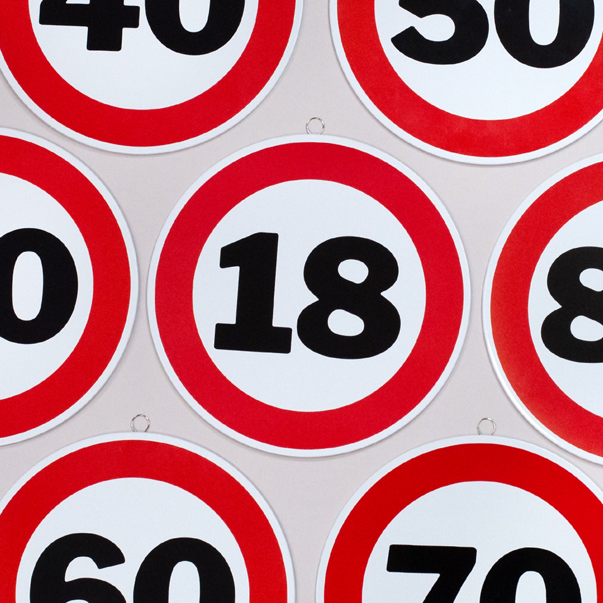 Rundes Blechschild zum Geburtstag & Jubiläum 25 cm im Verkehrsschild Design - Übersicht Nahaufnahme