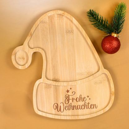 Plätzchenteller & Servierbrett aus Bambus mit Gravur 'Frohe Weihnachten'  | Form Weihnachtsmütze