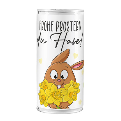 Freigestellte 0,5 l Bierdose mit Osterdesign und Hasenmotiv