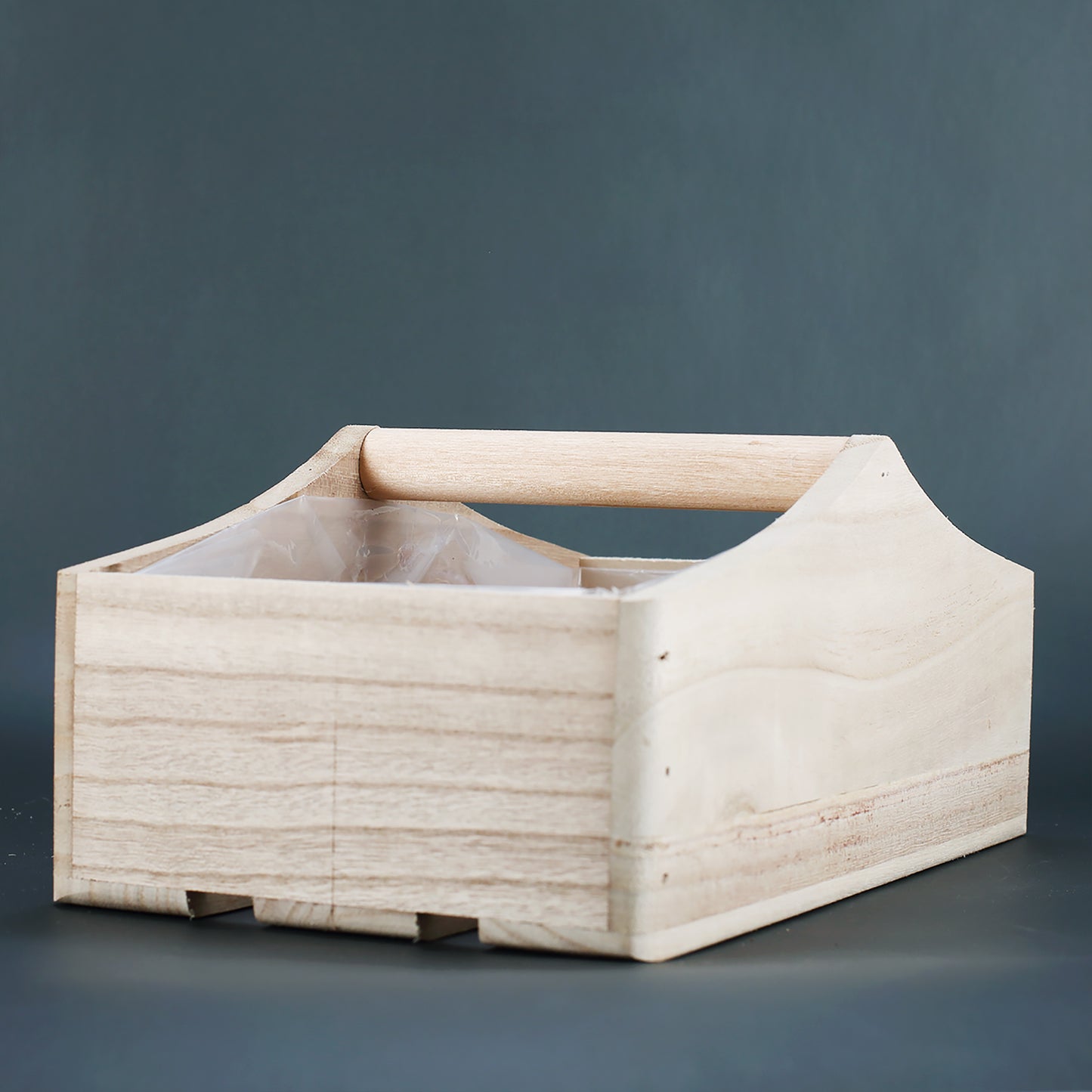 Holz Pflanzkorb mit Mittelgriff und Folieneinsatz innen, naturbelassene Pflanzkiste für Blumen oder Geschenke