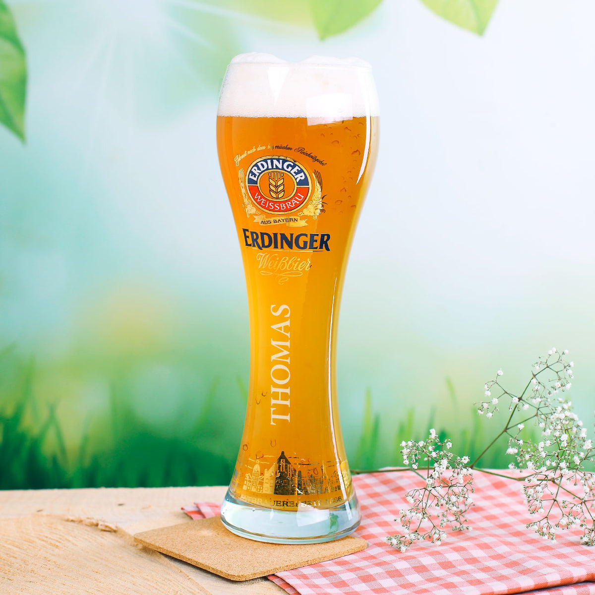 Originales Erdinger Weißbierglas mit Gravur von Name nach Wunsch aus hochwertigem Kristallglas spülmaschinenfest als Geschenk an Bier Genießer –