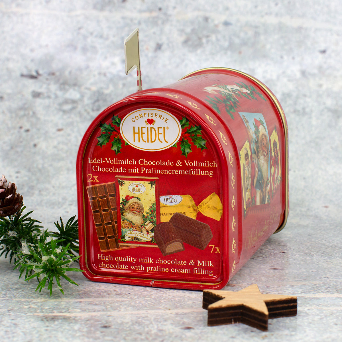 Heidel Weihnachts-Mailbox in Seitenansicht mit Schokolade und Weihnachtsmotiven