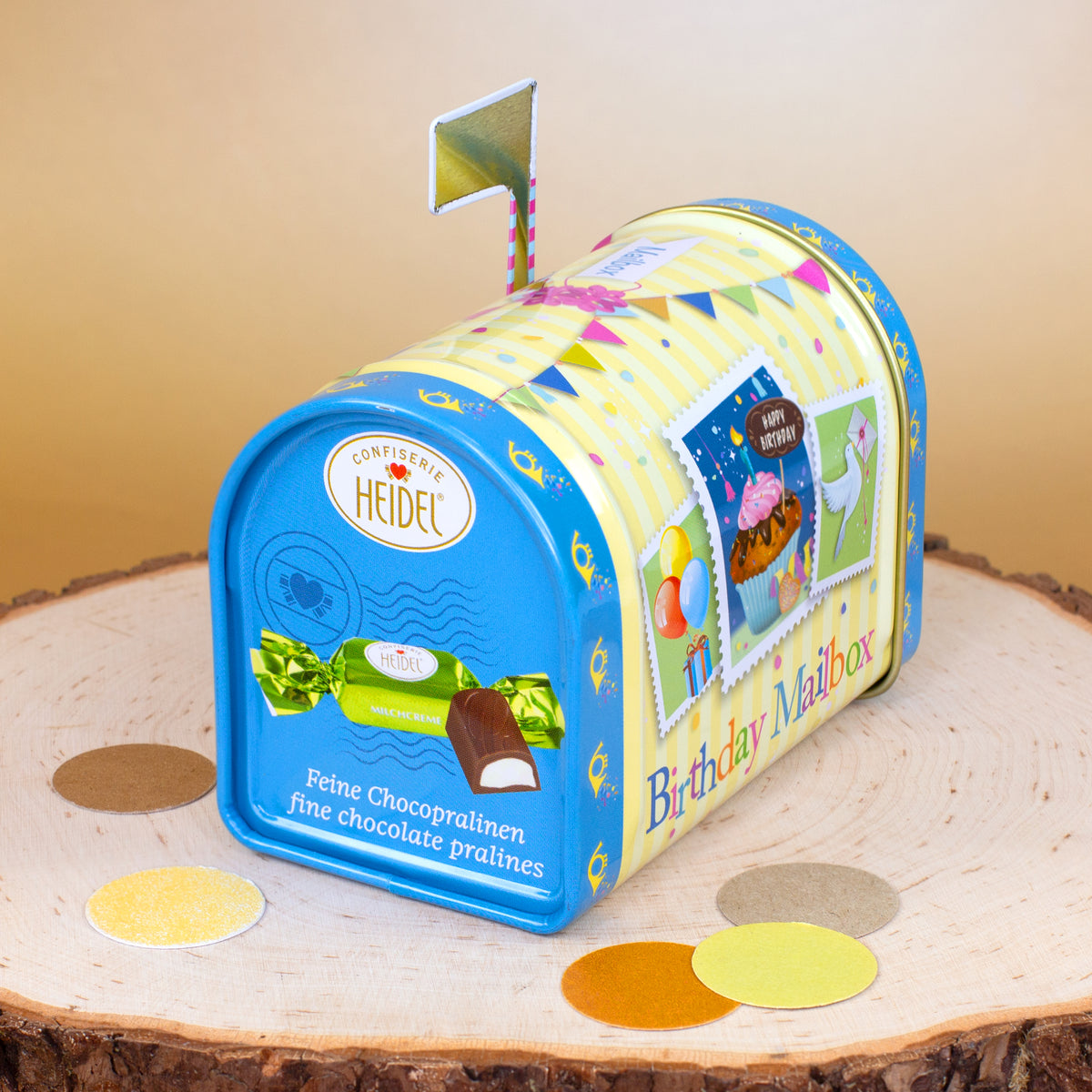 Rückansicht der Geburtstags Mailbox aus Blech mit buntem Birthday Motiv
