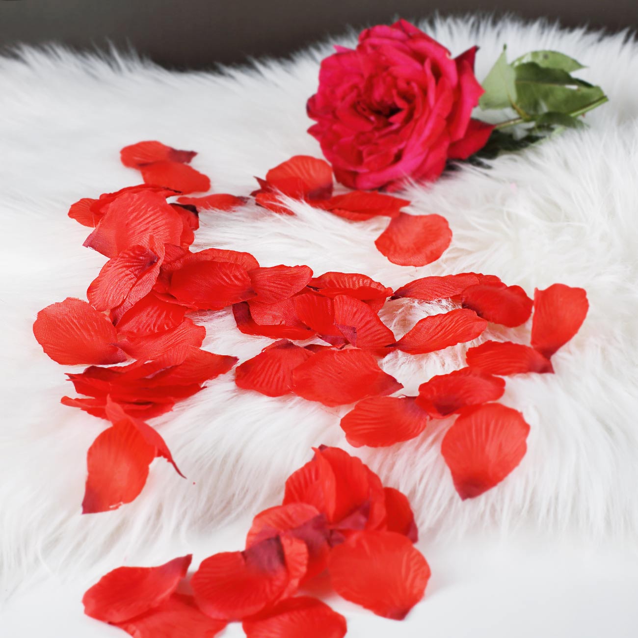160 Rote Rosenblüten-Blätter Aus Stoff – Romantische Deko Für Valentinstag & Tisch