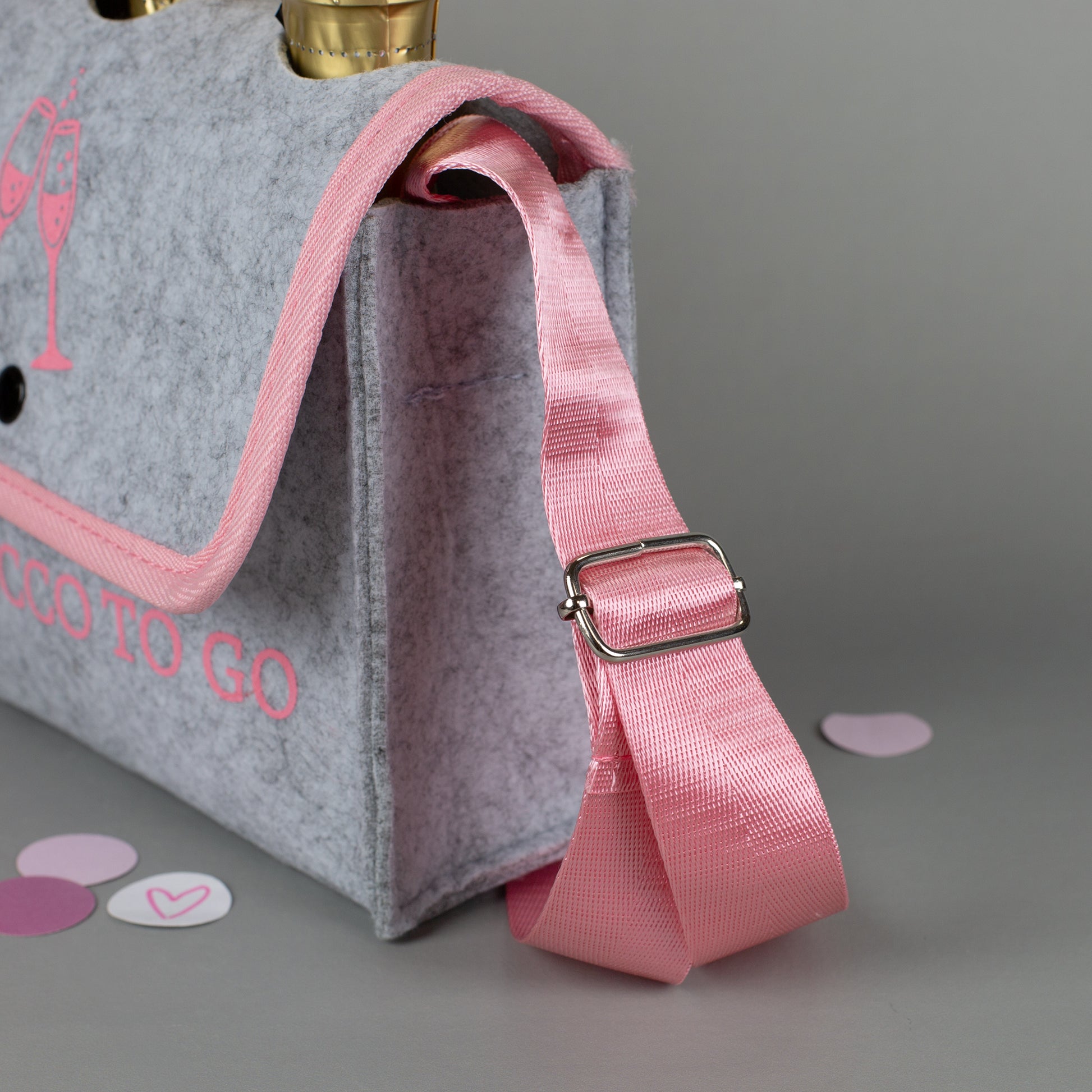 Detailansicht Schultergurt der Prosecco to go Umhängetasche